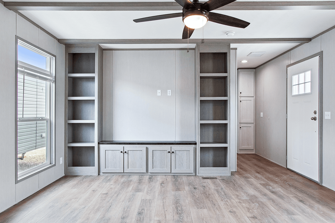 Anniversary 16682f interior home features