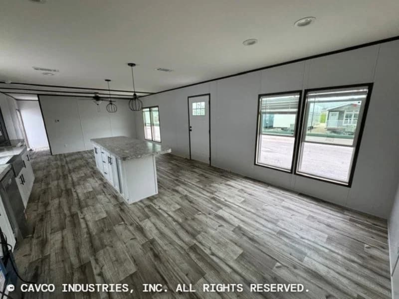 Landmark 16763e kitchen home features