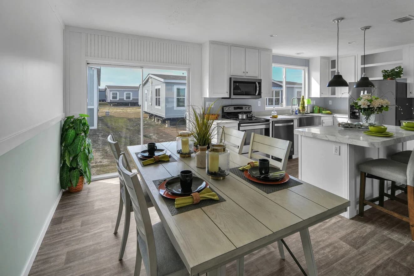 Valu maxx premier 32643e interior home features