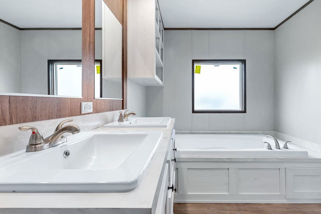 Anniversary 16683b bathroom home features