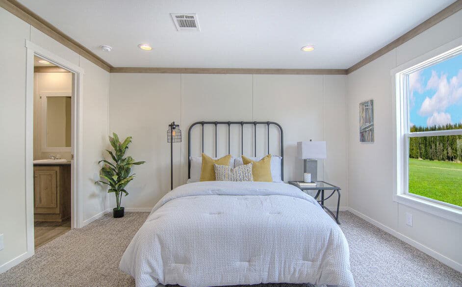 Corral 2354 bedroom home features