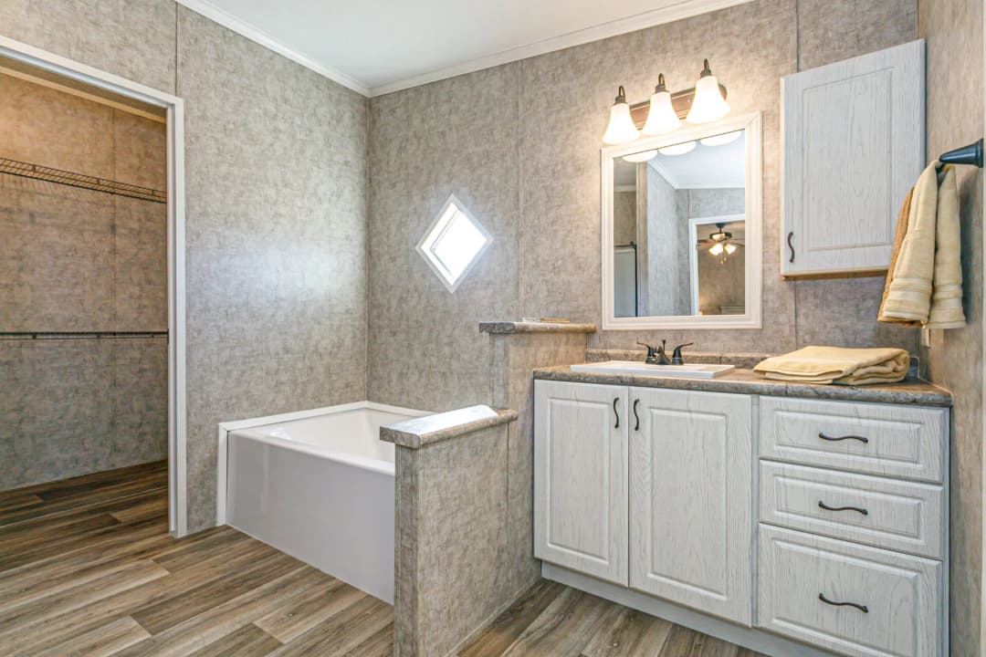 Classic c-3264-32bp bathroom home features