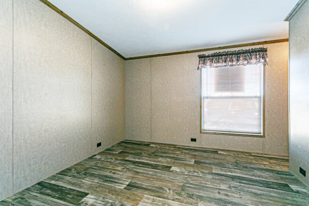 Classic c-3264-32c bedroom home features