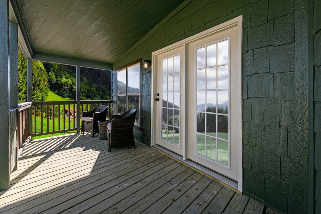 Classic c-3264-32bp exterior home features