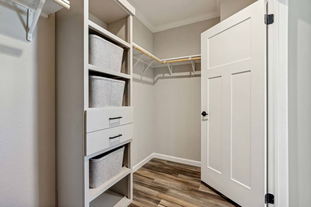 Innovation 3268h interior home features