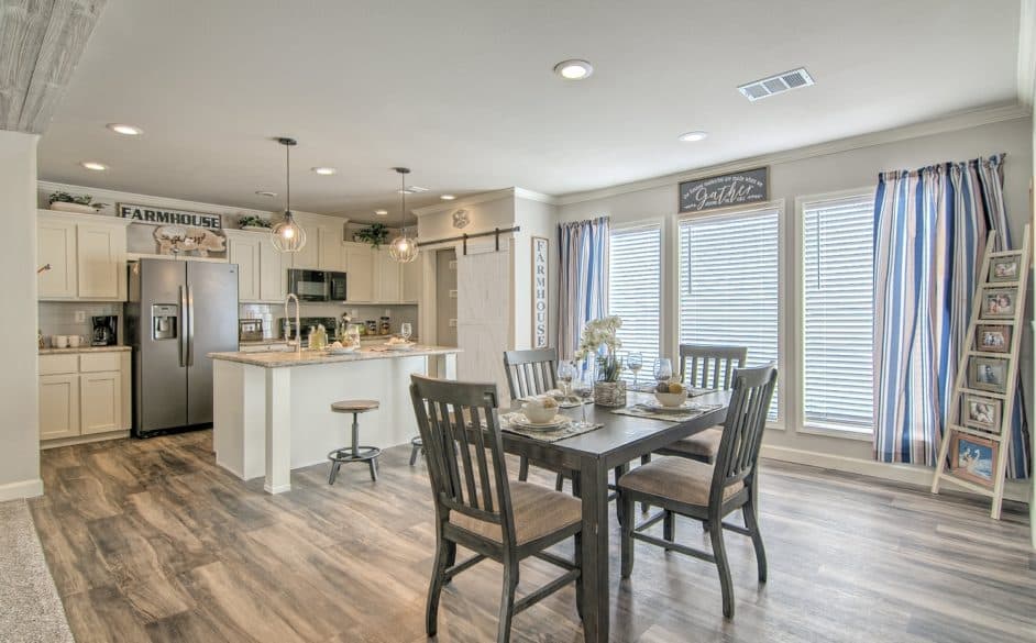 Magnolia 6360 interior home features