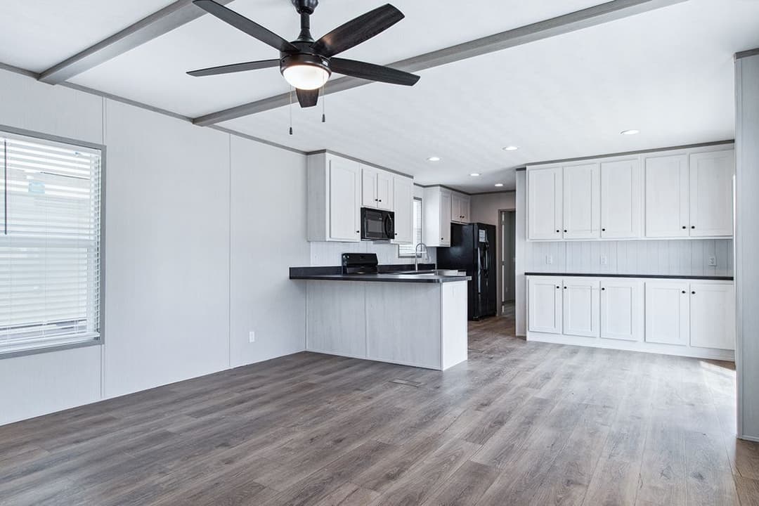 Anniversary 16682a interior home features