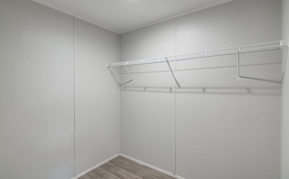 Trailblazer t76b bedroom home features