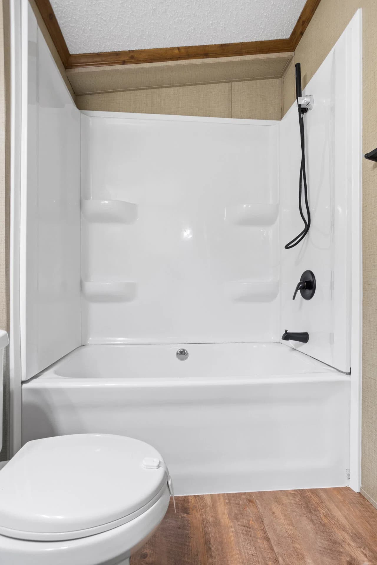 Classic c-1868-32a bathroom home features