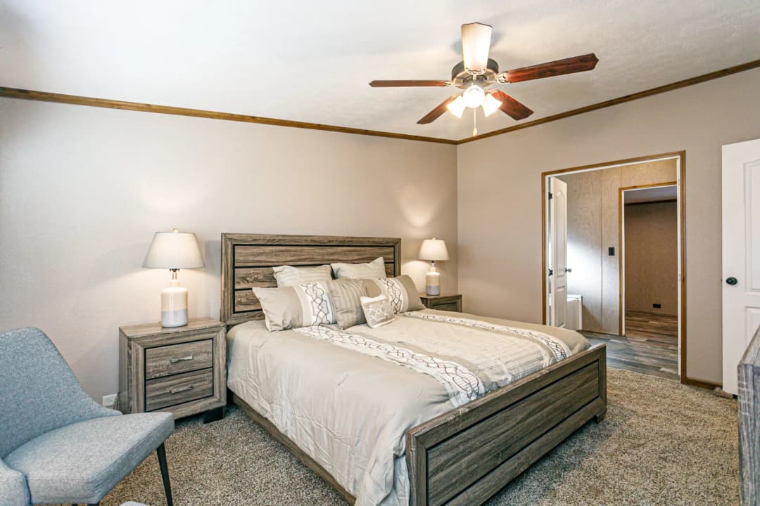 Classic c-3264-32c bedroom home features