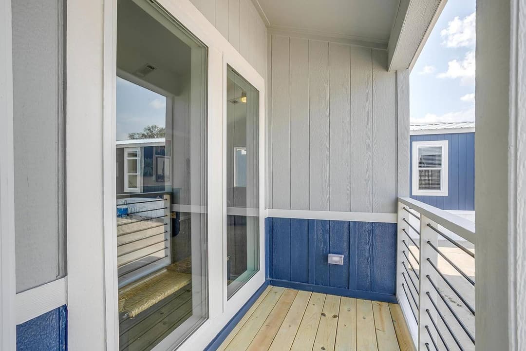 Innovation 1856h exterior home features