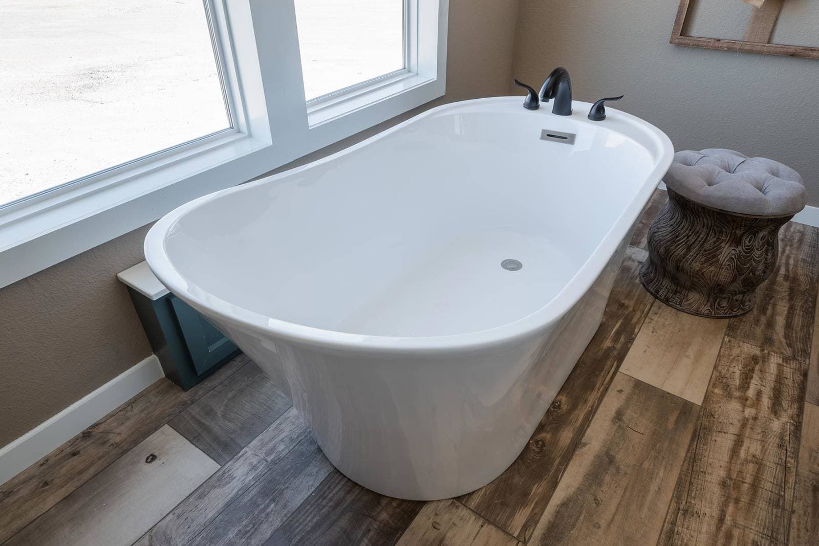 Innovation 3266f bathroom home features