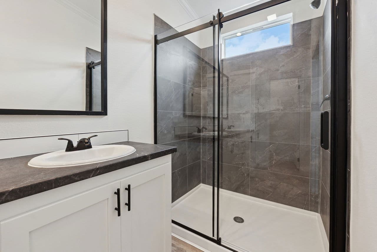 Innovation 1868h bathroom home features