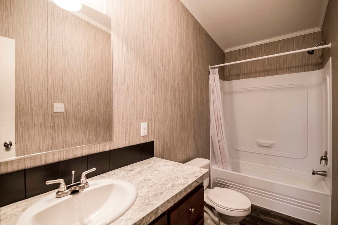 Rio grande xl bathroom home features