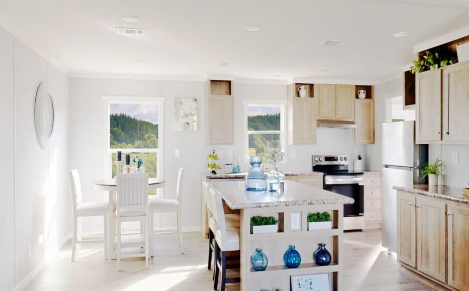 Silverado 2348 kitchen home features