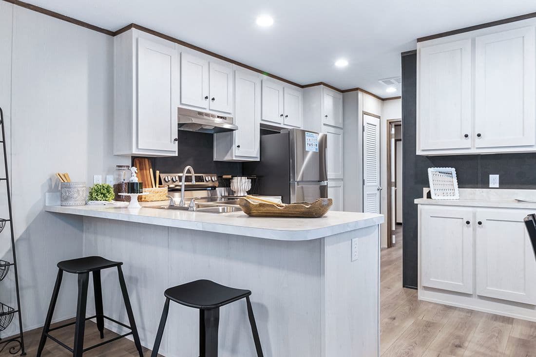 Select 16562a kitchen home features