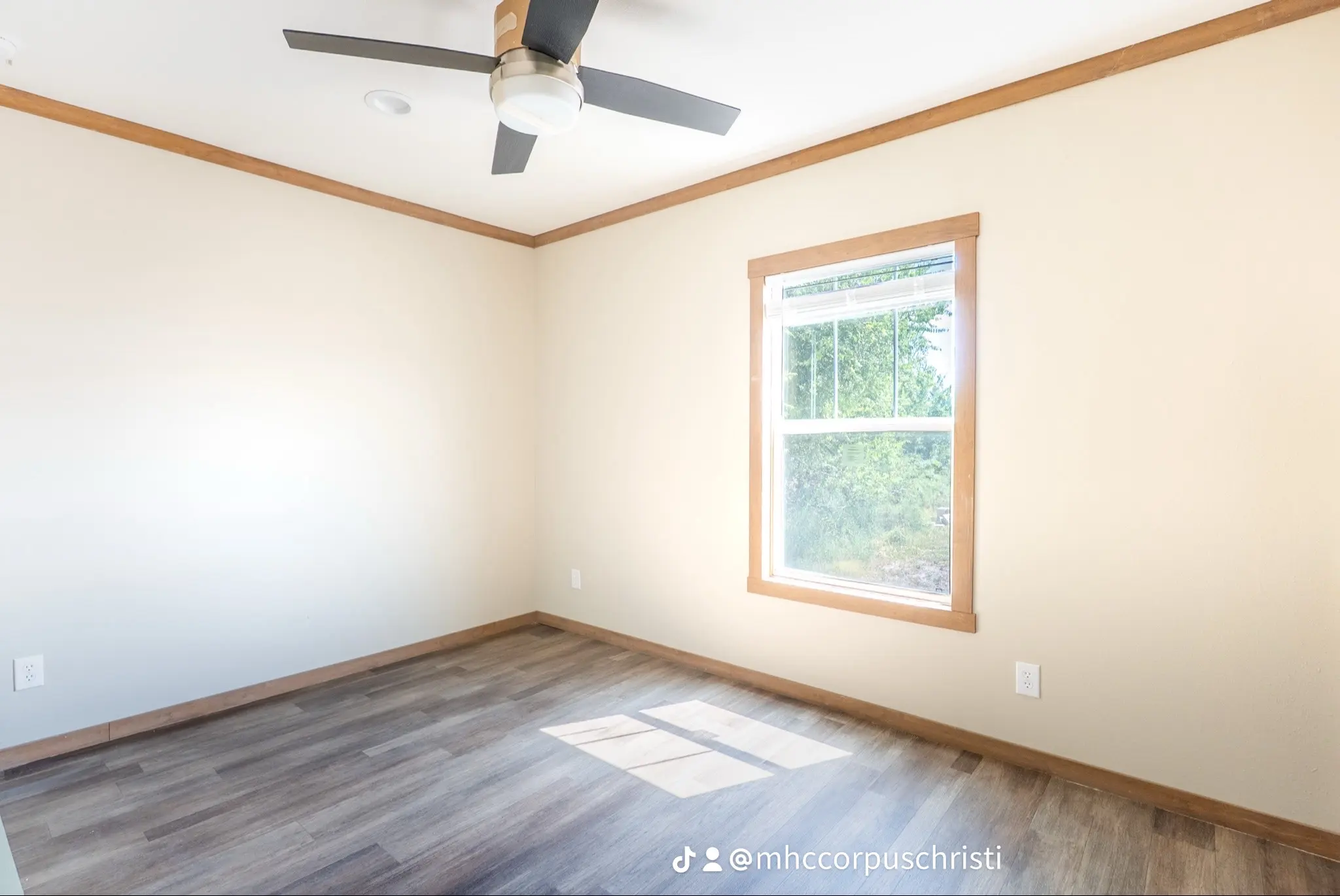 The waco (hot deal)  home features