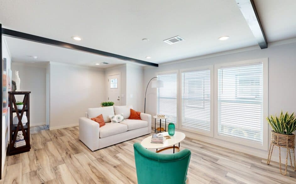 Emerald r48f interior home features