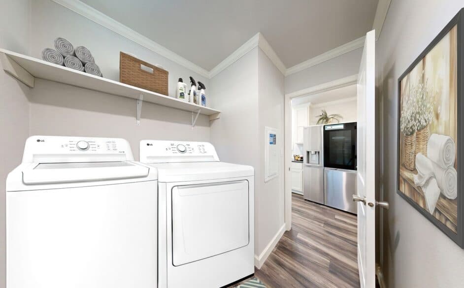 Gold spur 5616 interior home features