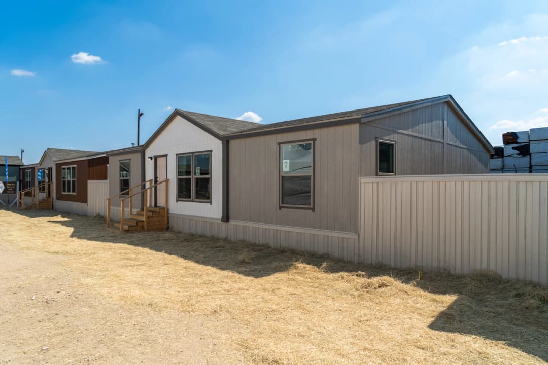 Heritage h-3248-32a elevation and exterior home features