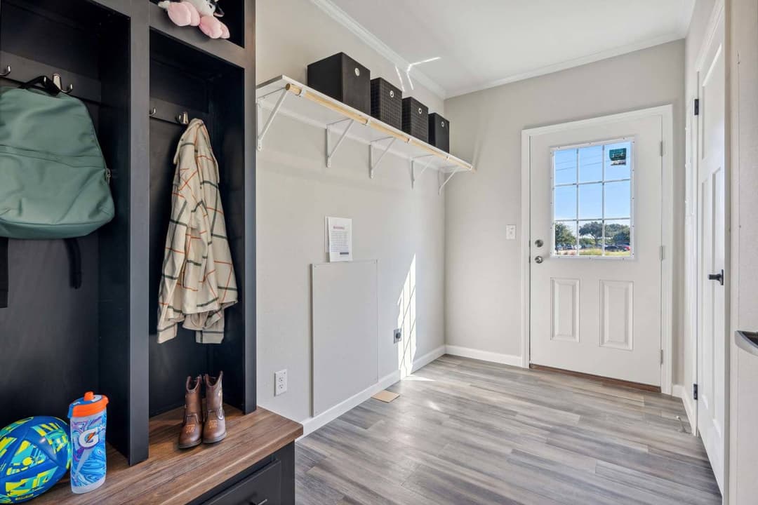 Innovation 3268h interior home features