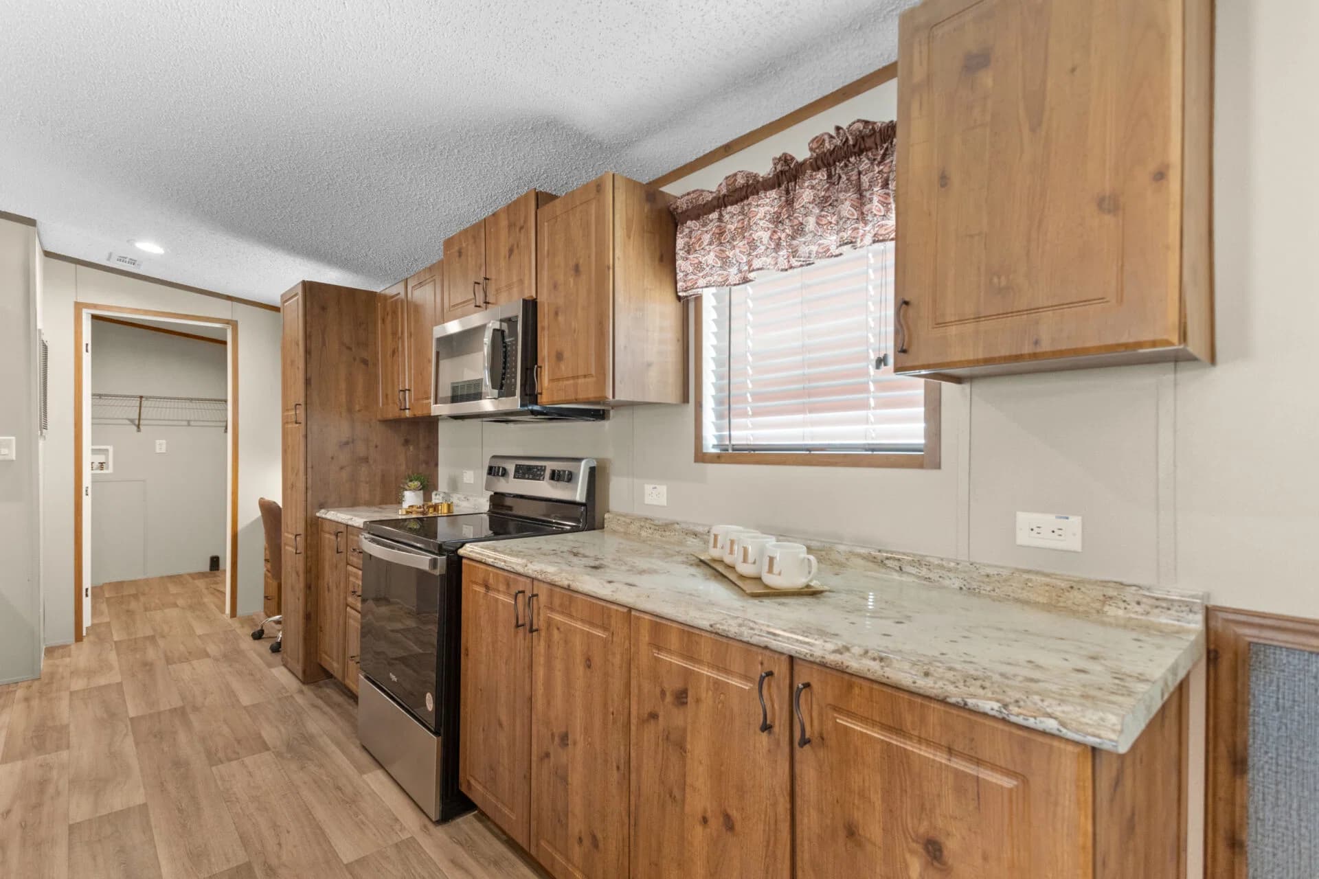 Heritage h-3260-32a kitchen home features