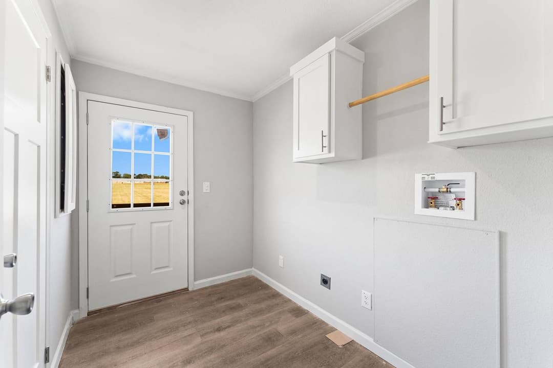 Titan extreme 2856h interior home features