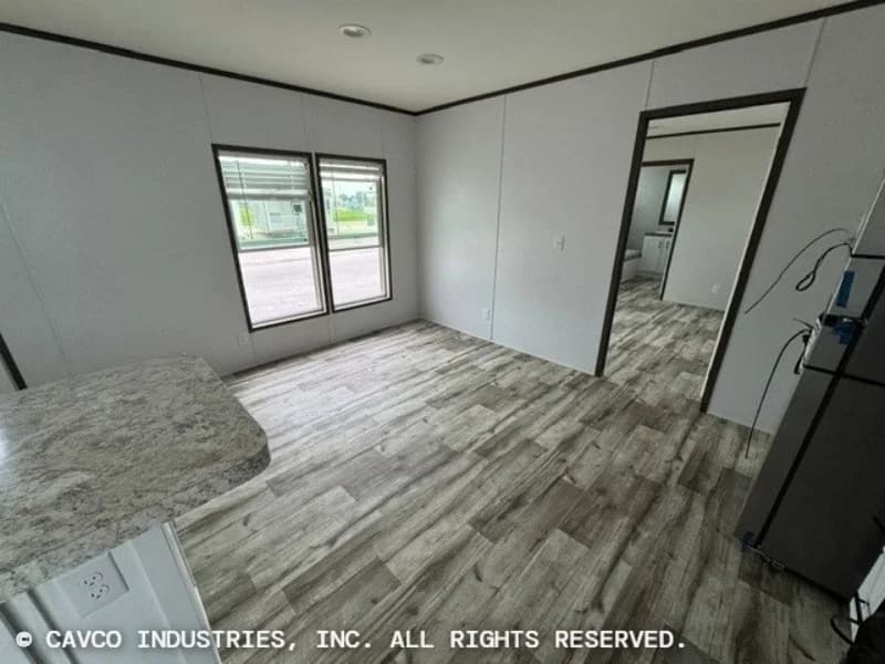 Landmark 16763e kitchen home features