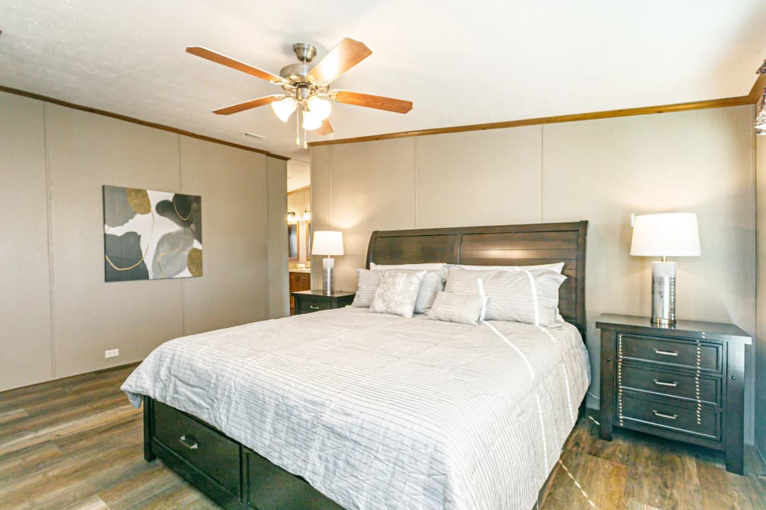 Doublewide h-3672-43a bedroom home features