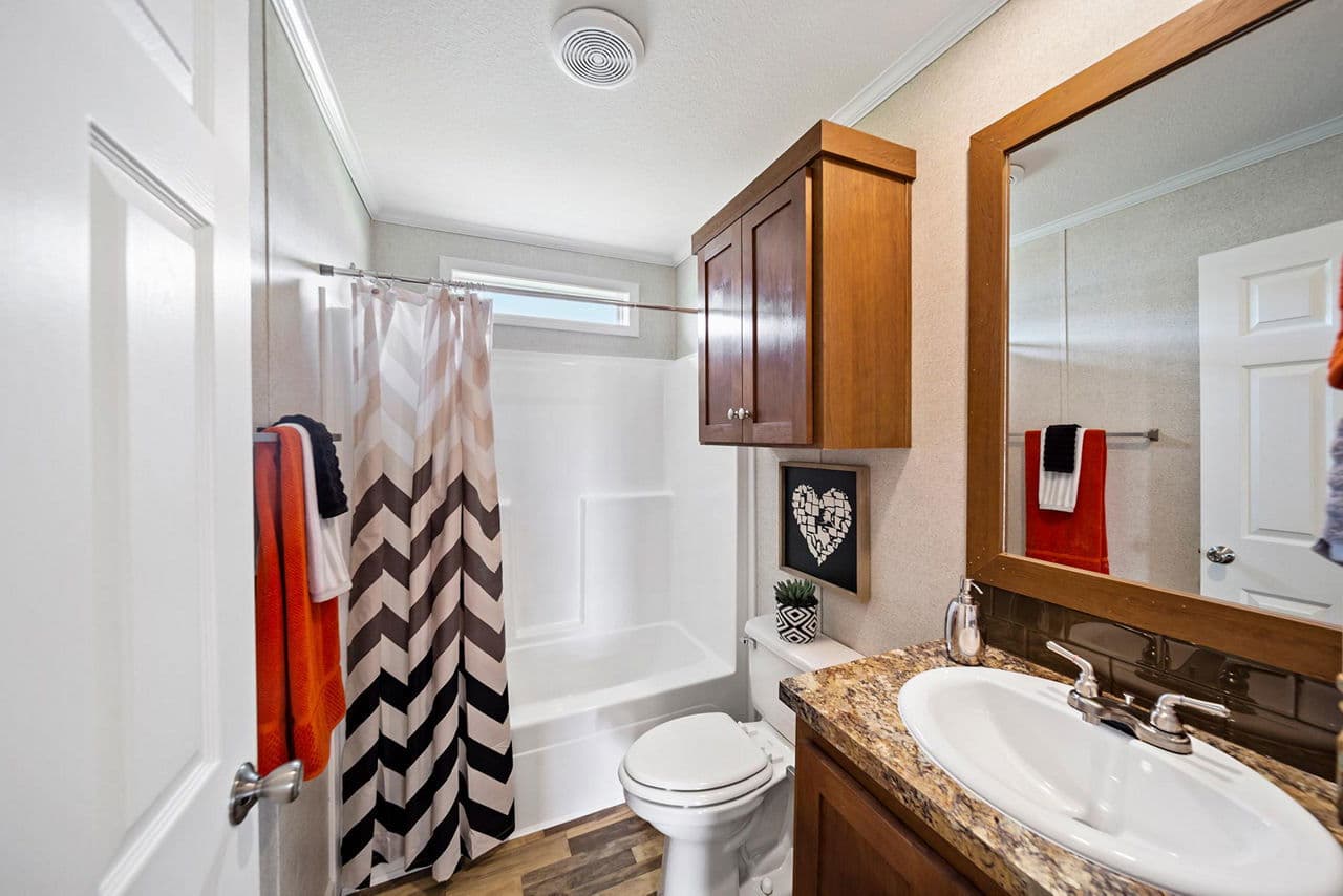 Innovation 2856a bathroom home features