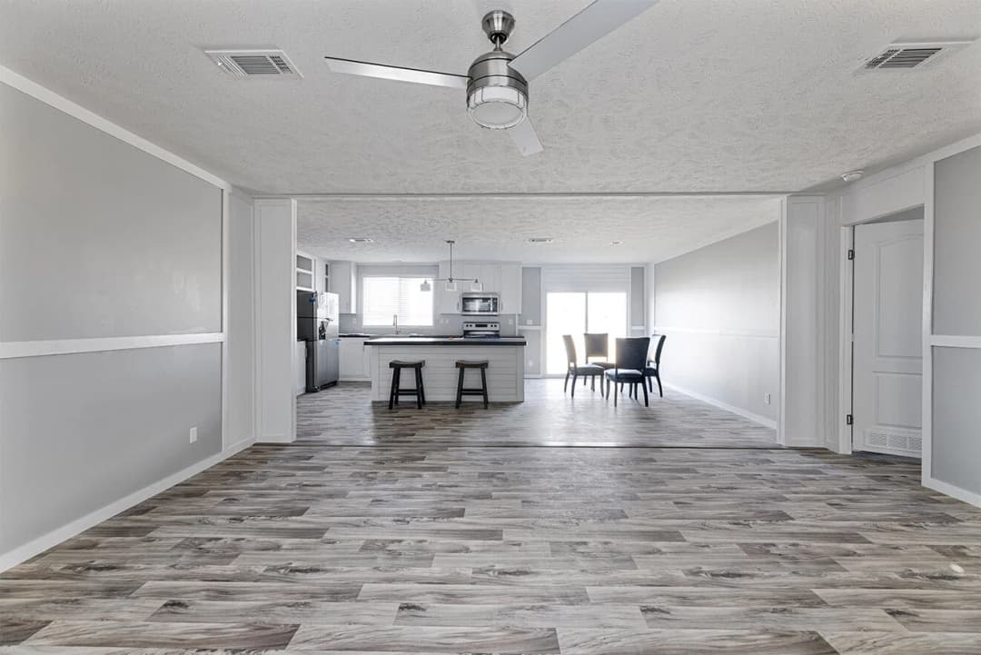 Valu maxx premier 32684e interior home features