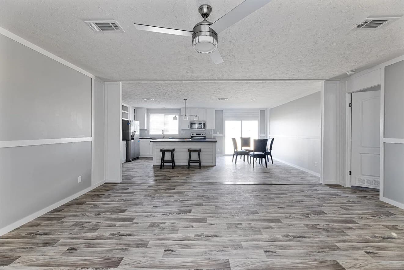 Valu maxx premier 32684e interior home features