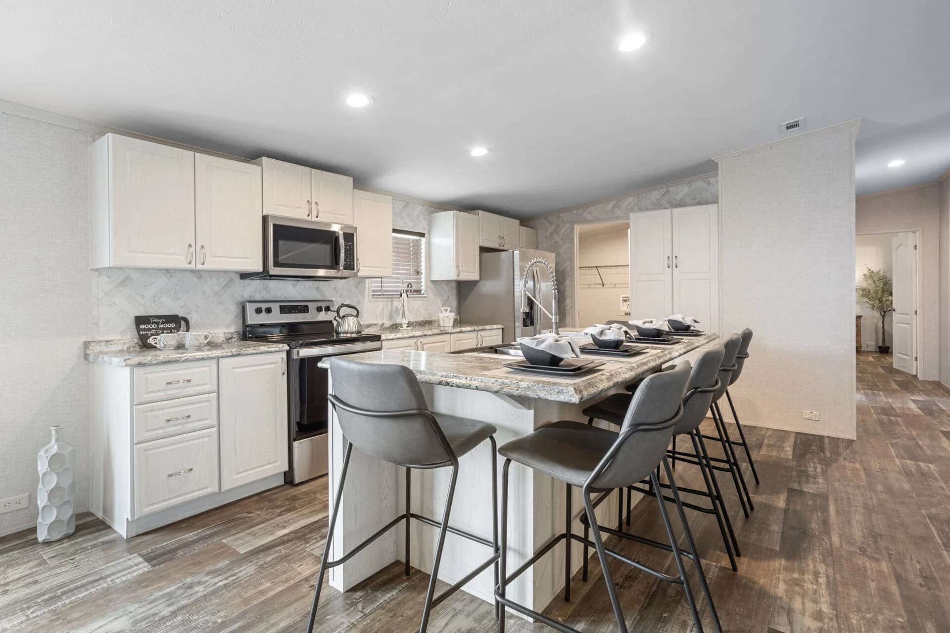 Heritage h-3272-43a kitchen home features