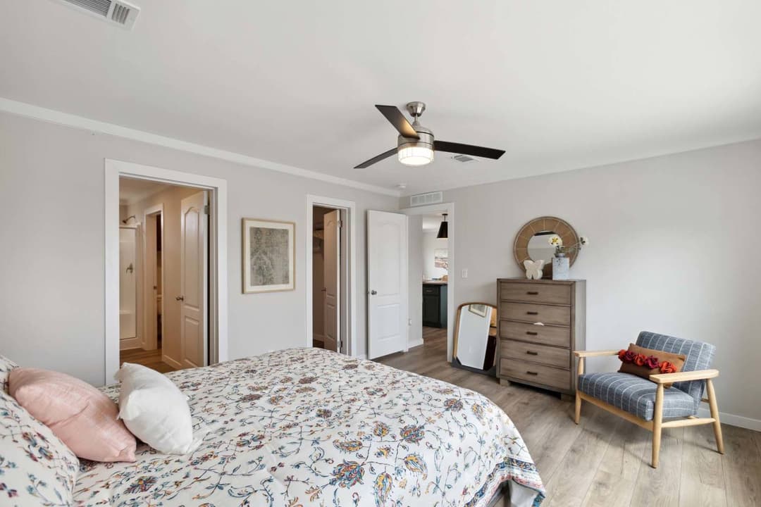 Ws2856h bedroom home features