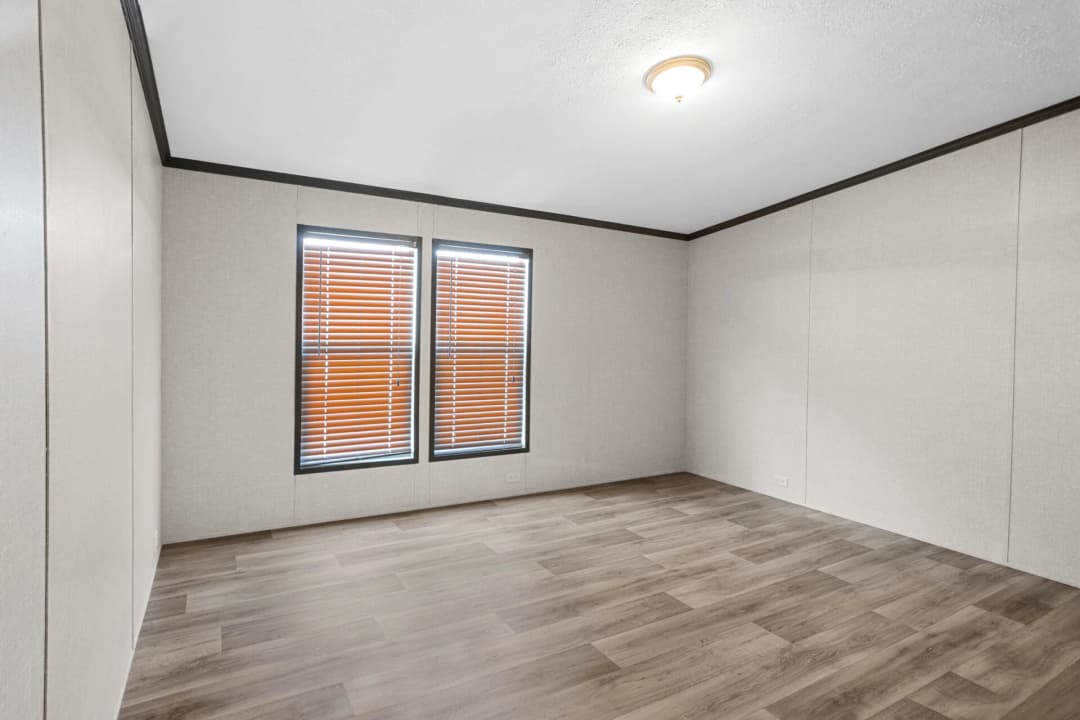 Select s-3252-32d bedroom home features