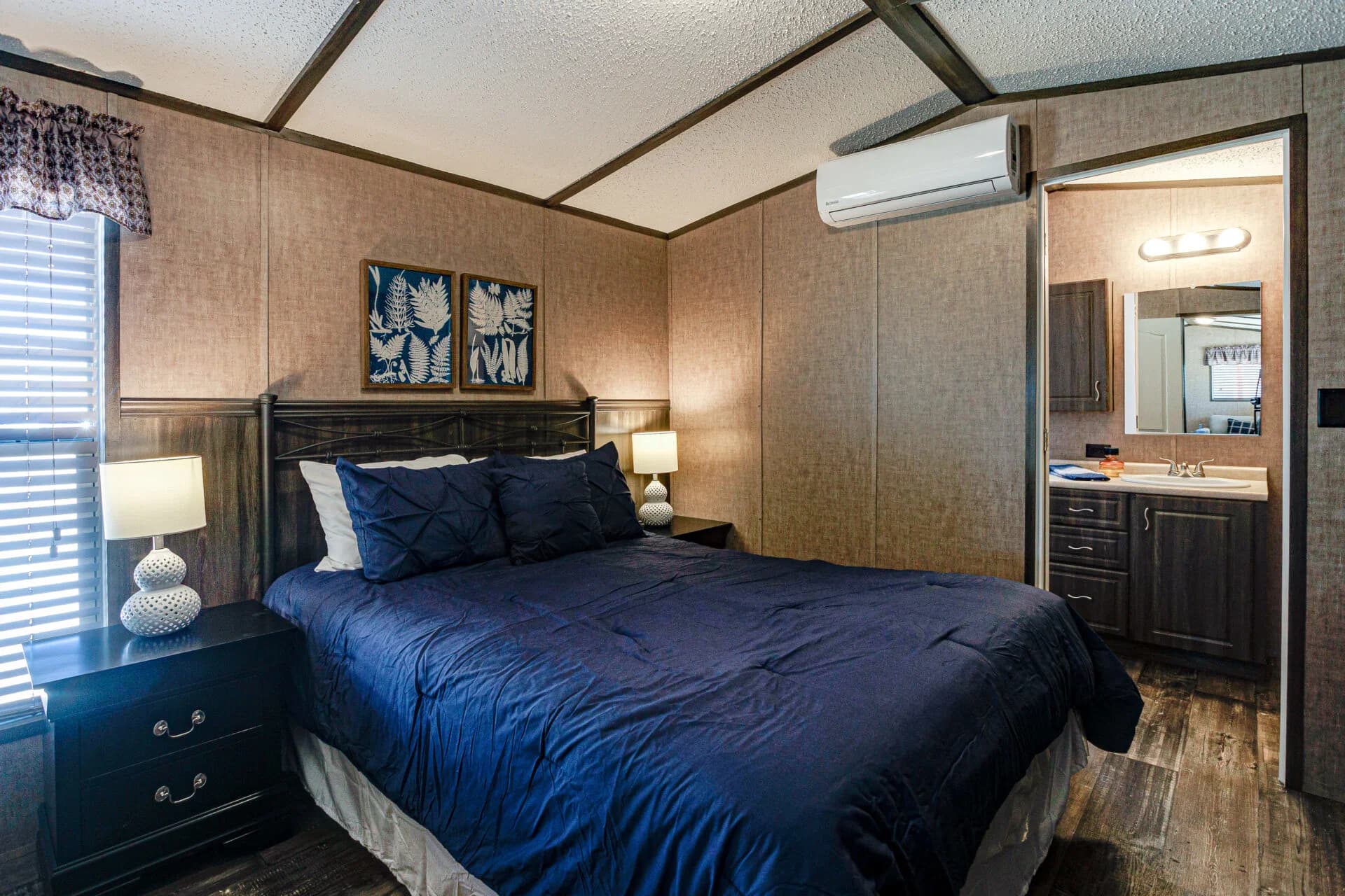 Select s-1236-11fla bedroom home features