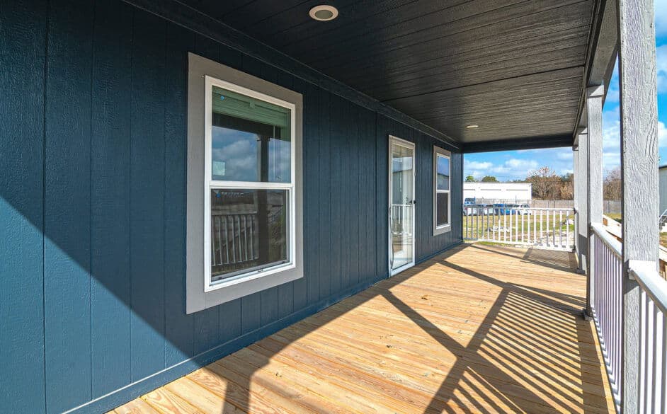 Corpus 5051 exterior home features