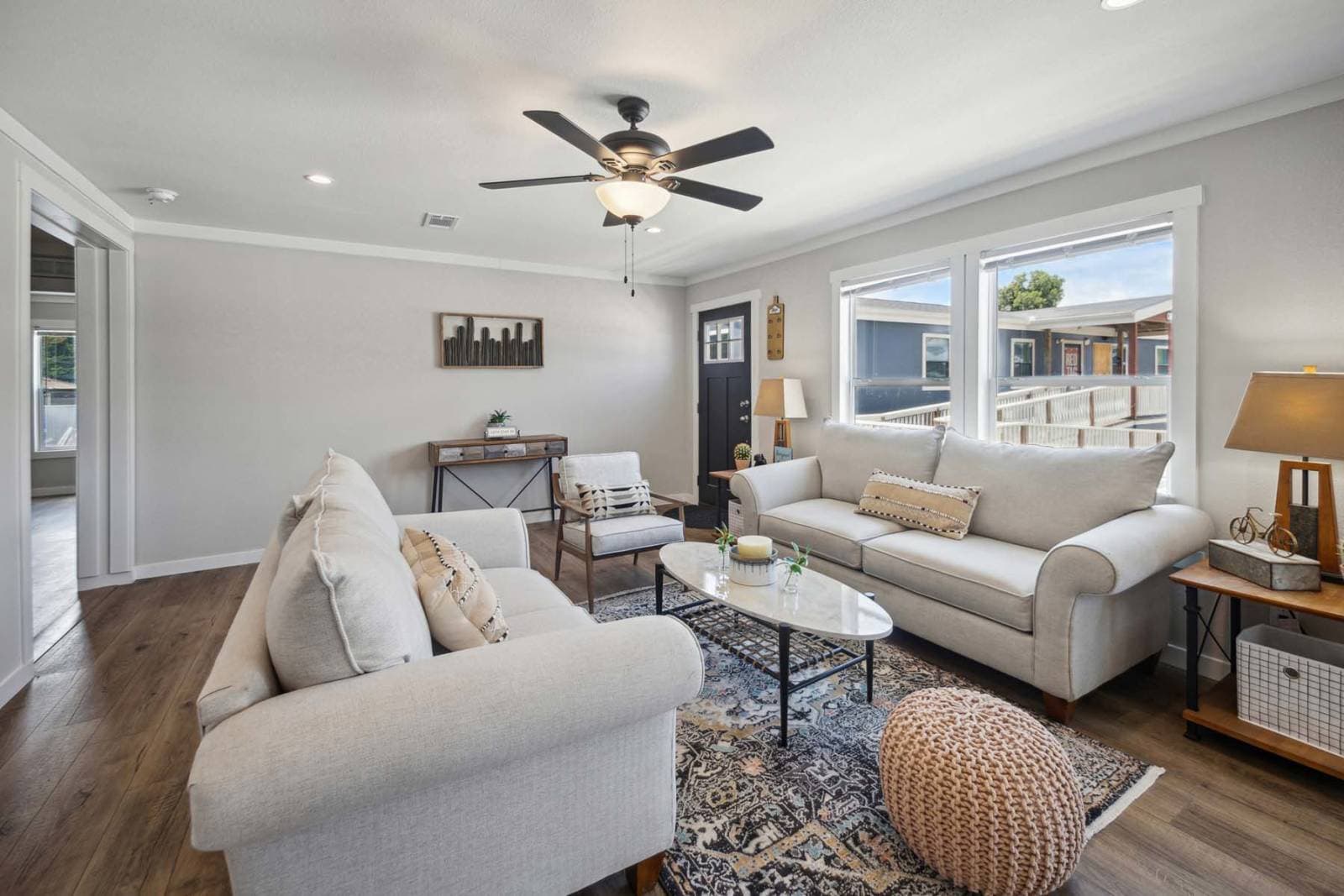 Cedar creek 3276h42106 interior home features