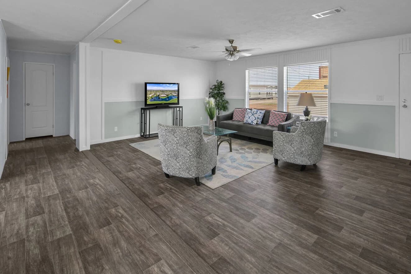 Valu maxx premier 32643e interior home features