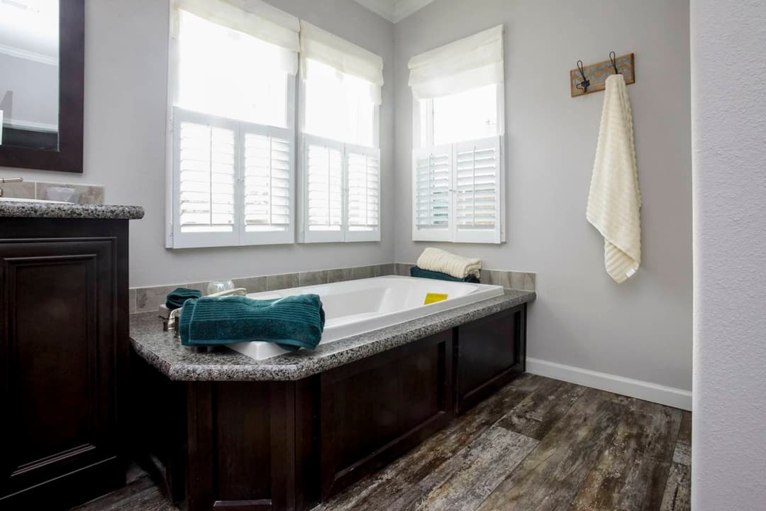 Brazos xl bathroom home features