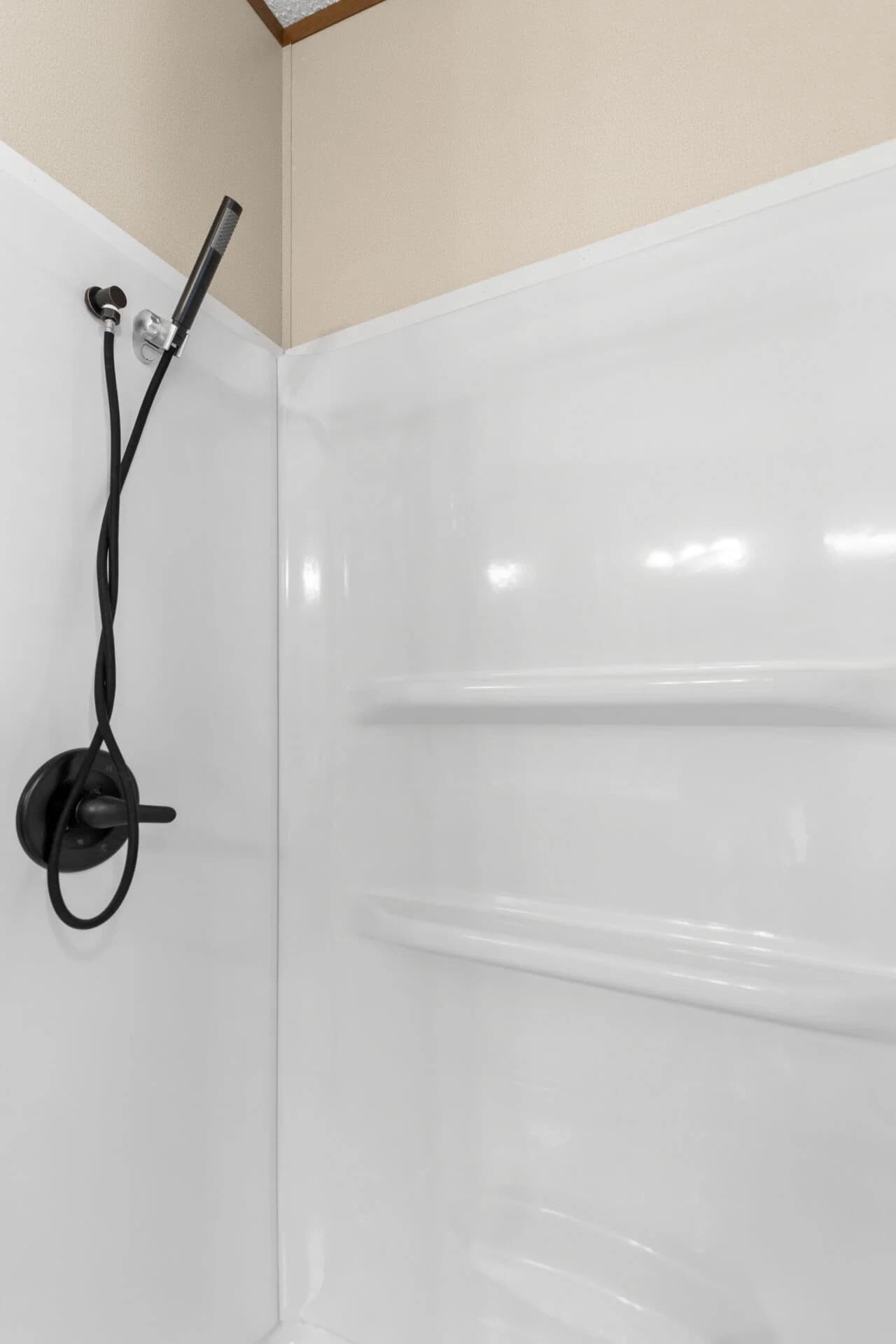 Heritage h-3260-32a bathroom home features
