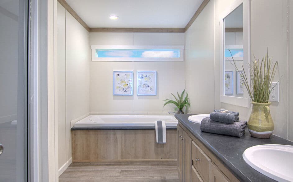 Corral 2354 bathroom home features