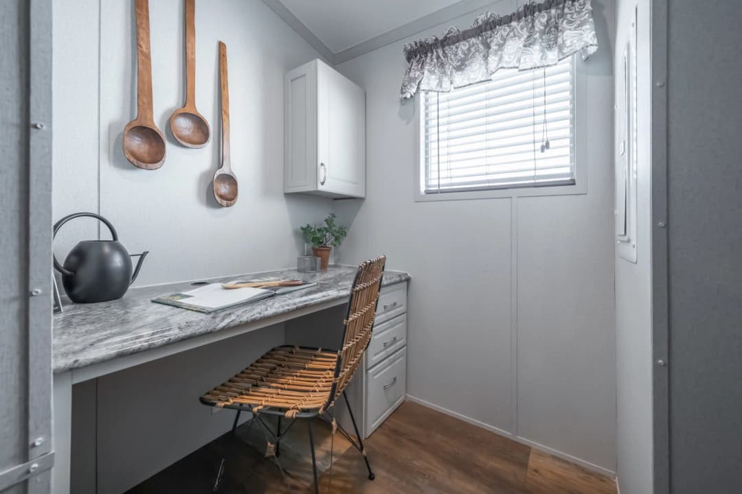 Heritage h-3256-32d interior home features