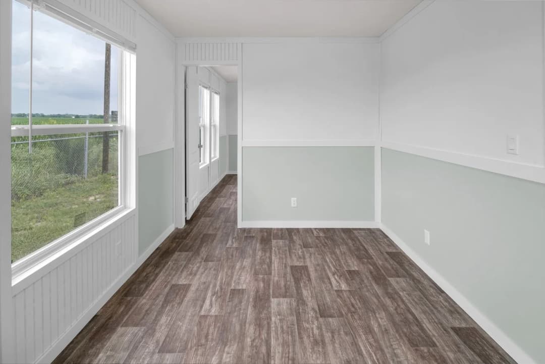 Valu maxx premier 16763a bedroom home features