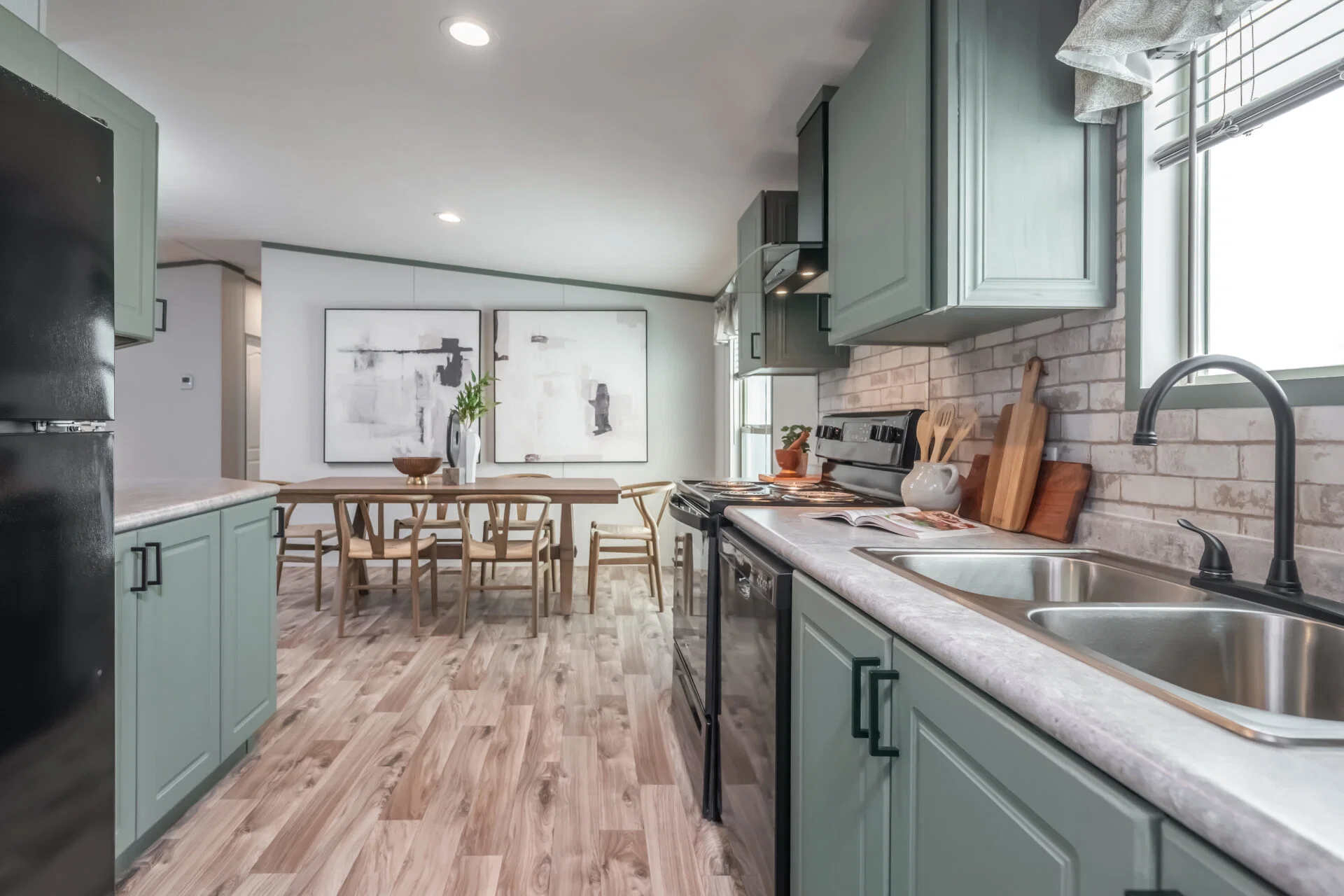 Heritage h-3248-32a kitchen home features