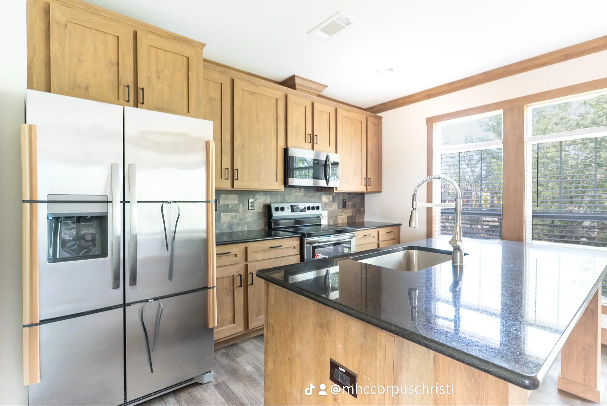 The waco (hot deal)  home features