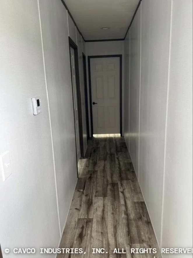 Landmark 16763b interior home features