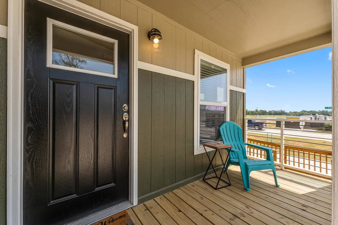 Titan extreme 2856h exterior home features