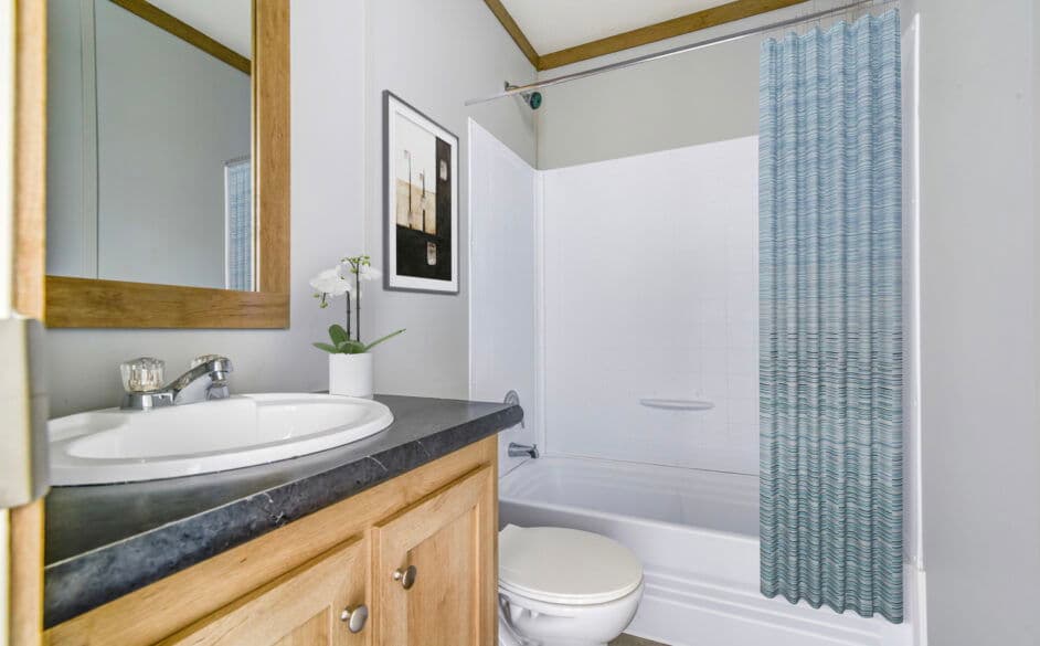 Santa fe 269 bathroom home features