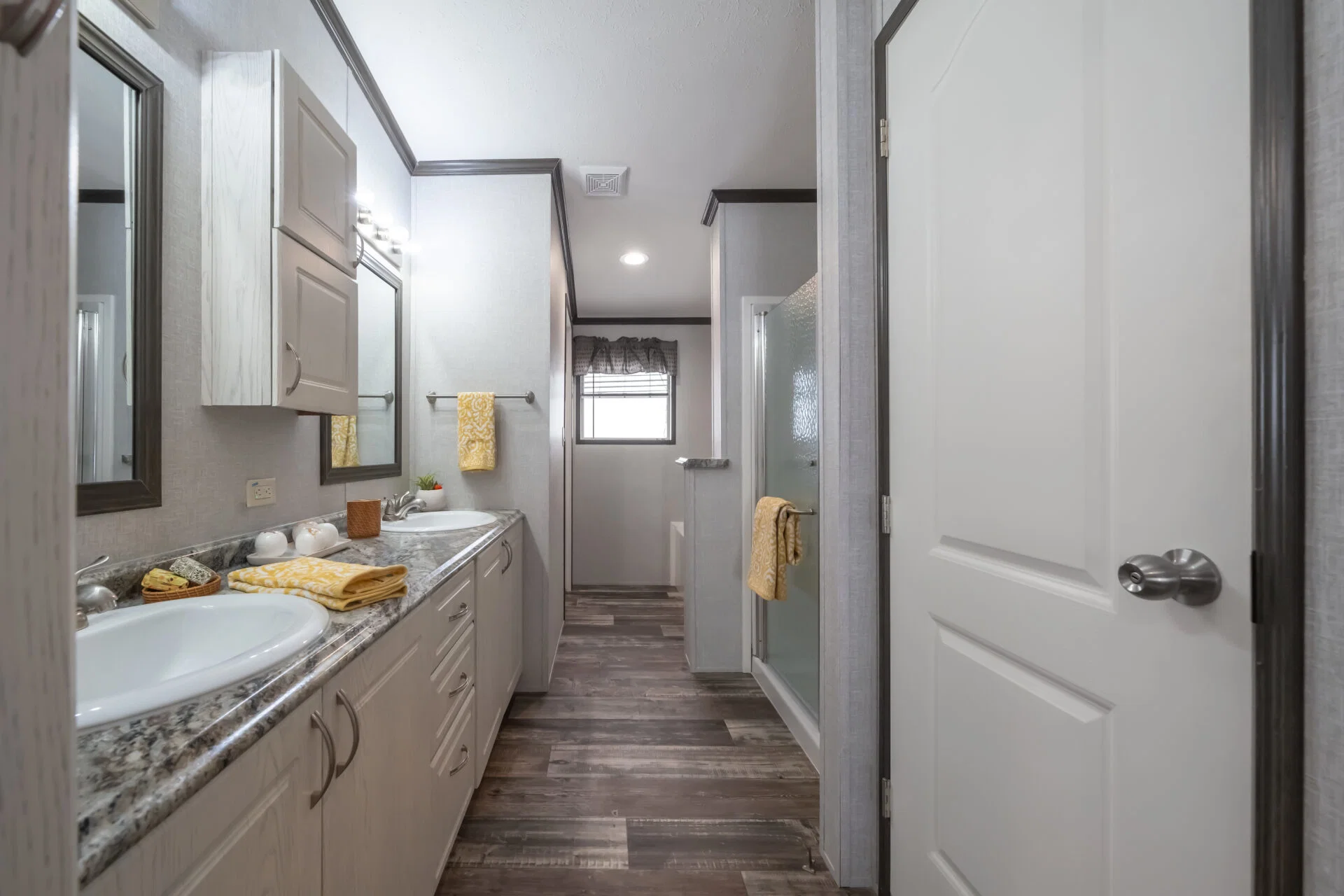 Select s-3256-42a bathroom home features